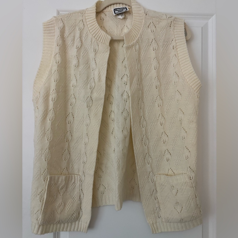Vintage 80s Open front, Cream knit sweater vest with Pockets M